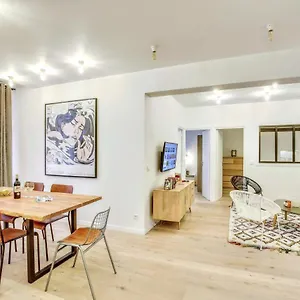  Apartamento & Stylish Renovated Parisian / 6-8 Guests