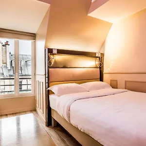 2* Hotel District Republique